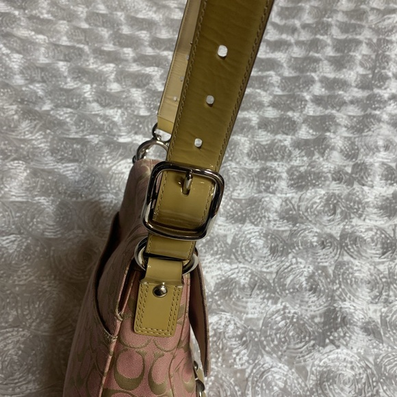 Coach Crossbody F14895 - Picture 9 of 17